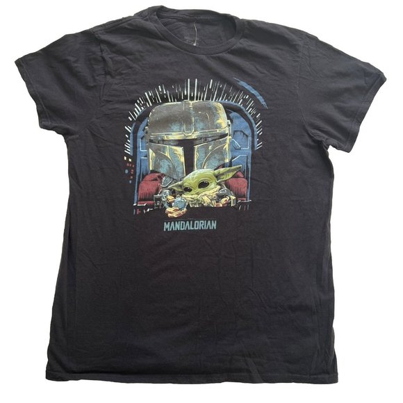 Funko Pop The Mandalorian T-shirt BABY YODA Mens Size M Black‎ Tee - Picture 1 of 7